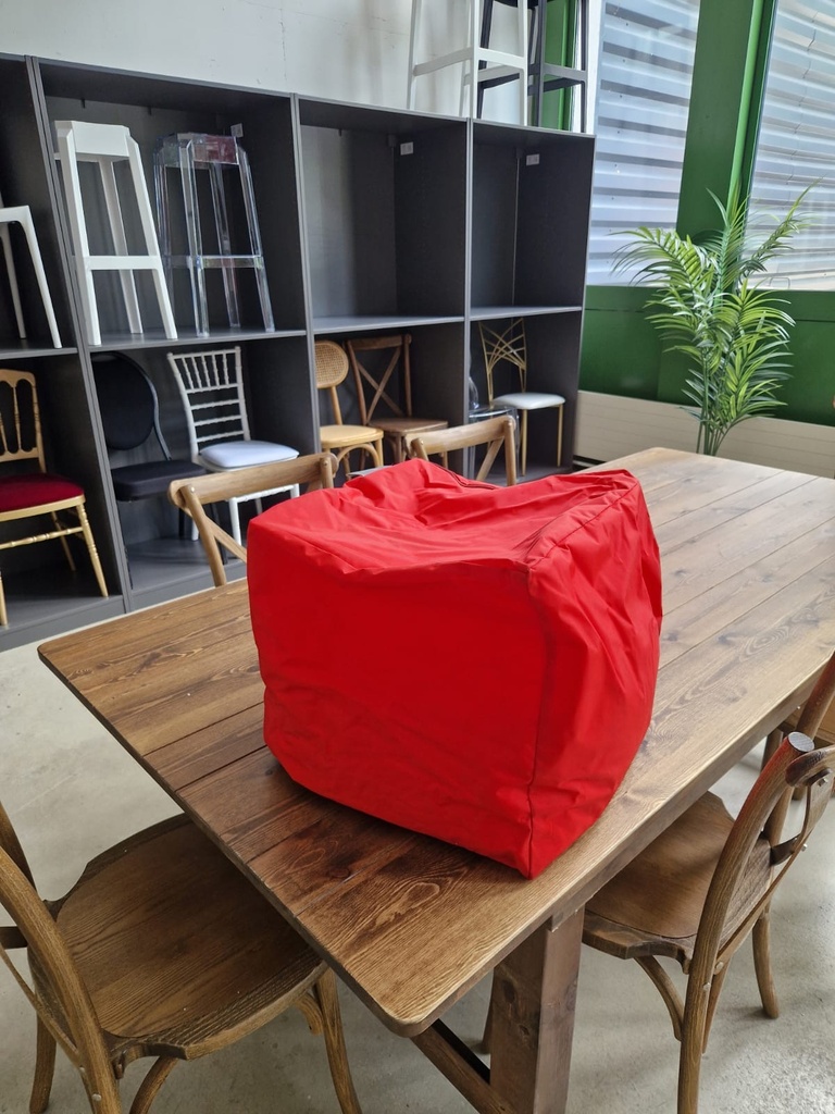  Pouf cube rouge