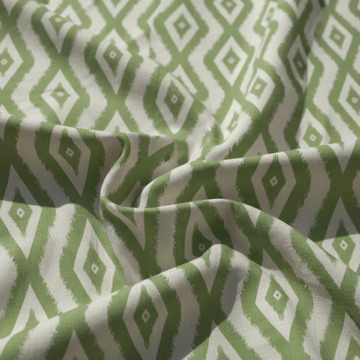 Green patterned round tablecloth