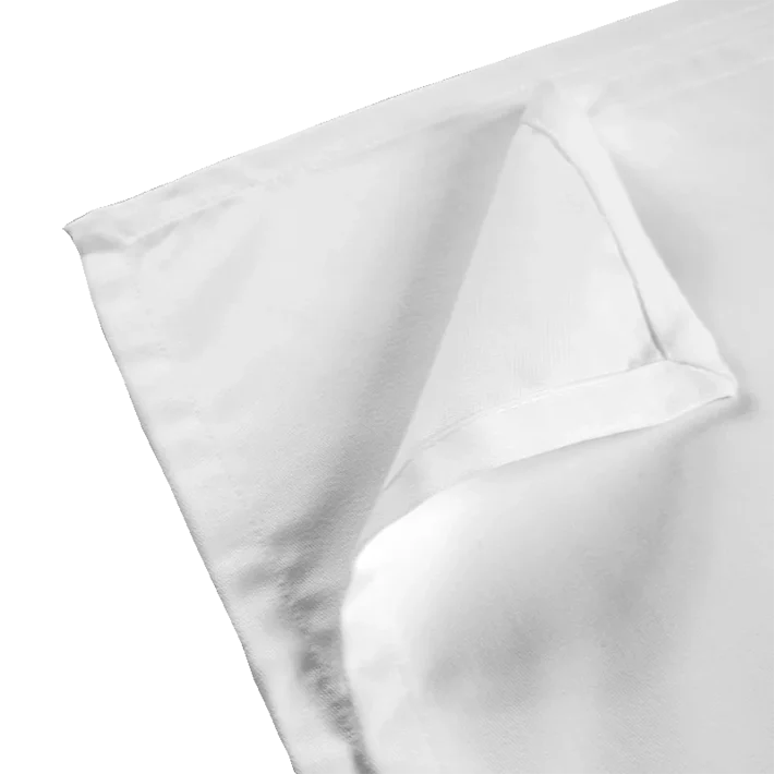 Serviette blanche de table